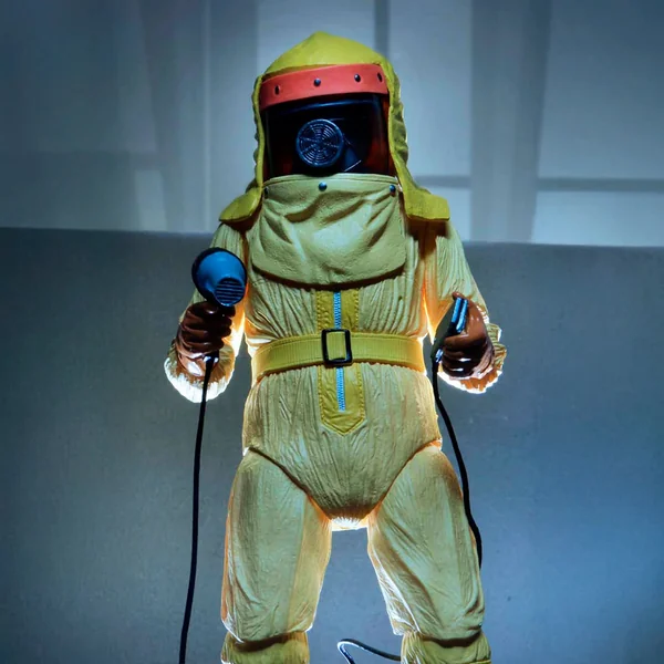 BACK TO THE FUTURE - 7” SCALE ACTION FIGURE - ULTIMATE TALES FROM SPACE MARTY (CASE 6)