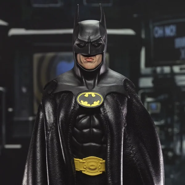 BATMAN (1989 FILM) - 8” CLOTHED ACTION FIGURE - BATMAN