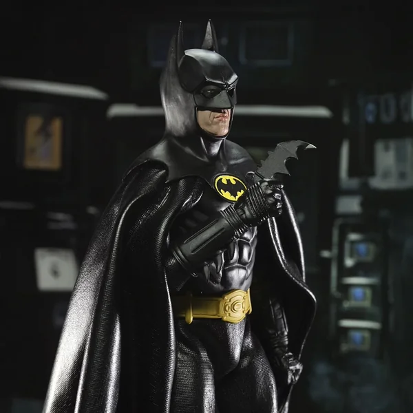 BATMAN (1989 FILM) - 8” CLOTHED ACTION FIGURE - BATMAN
