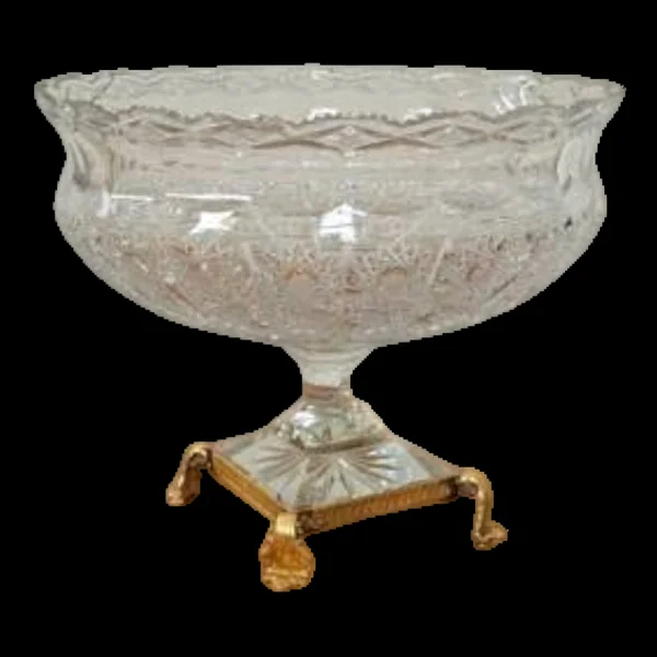 Coupe en cristal taillé sur socle laiton style bohème