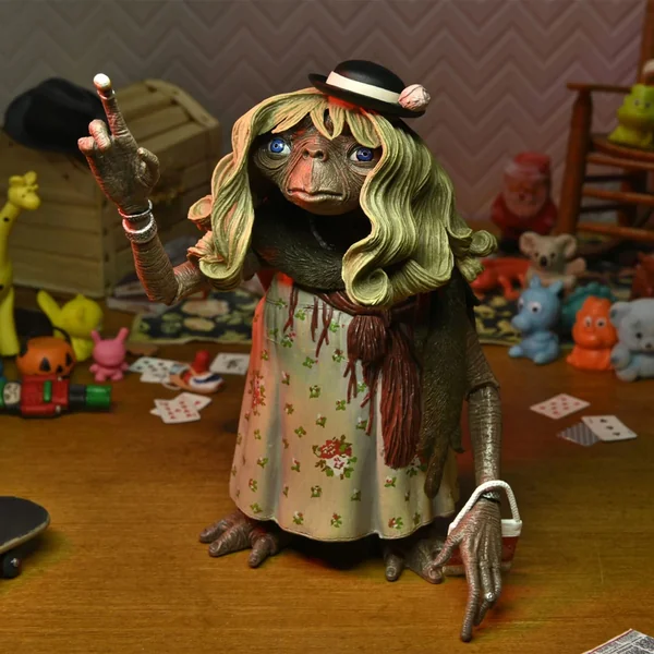 E.T. 40TH ANNIVERSARY - 7" SCALE ACTION FIGURE - ULTIMATE DRESS UP E.T
