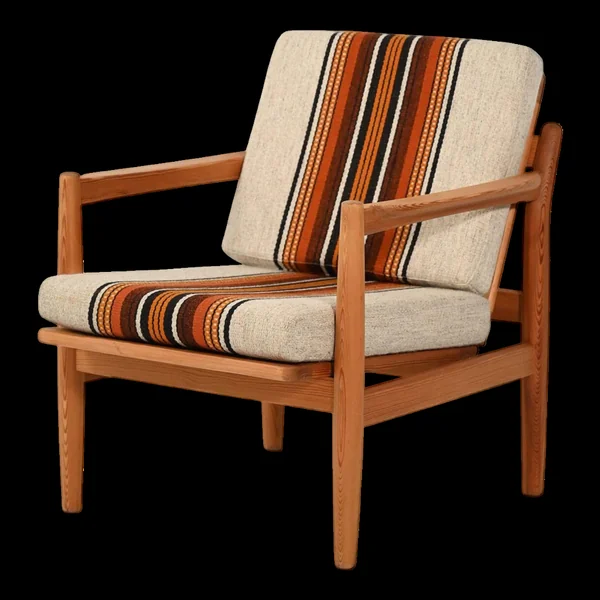 Fauteuil en pin norvégien par Harry Moen
