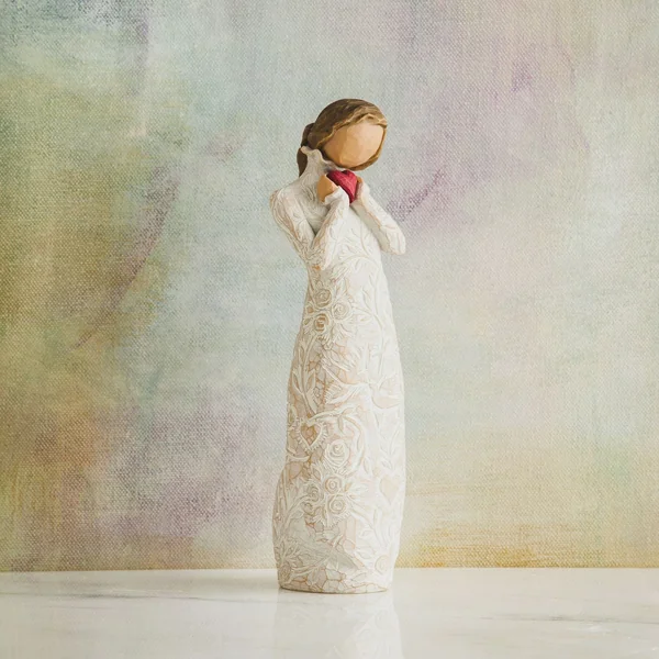 Figurine Je t'aime - Willow Tree - Dans n'importe quelle langue, c'est toi que j'aime