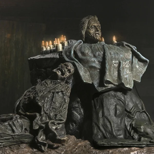 FRIDAY THE 13TH THE GAME - DIORAMA - PAMELA SHRINE