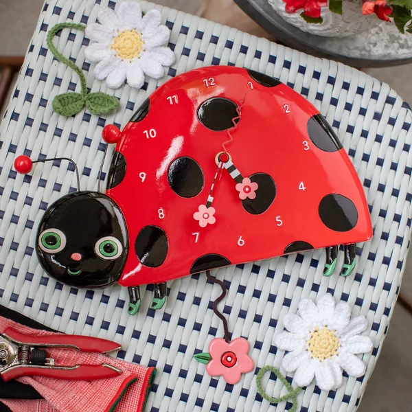 Horloge Coccinelle- Allen Designs