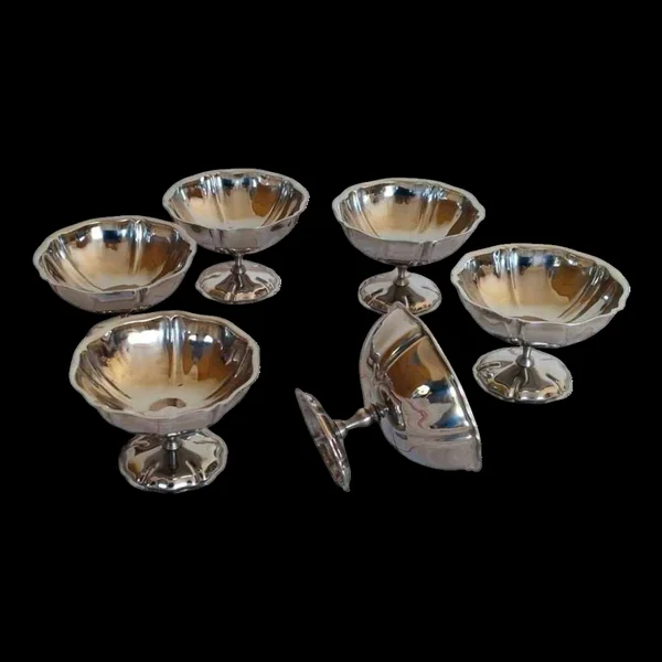 Lot de 6 grandes coupes à glace , en inox 18/10 ( ref 17)