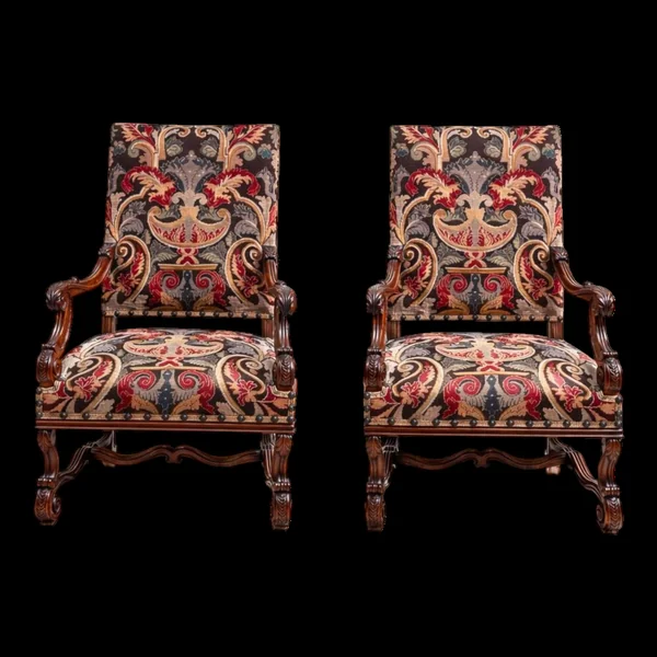 Paire de fauteuils à dossier plat en noyer, style Louis XIV