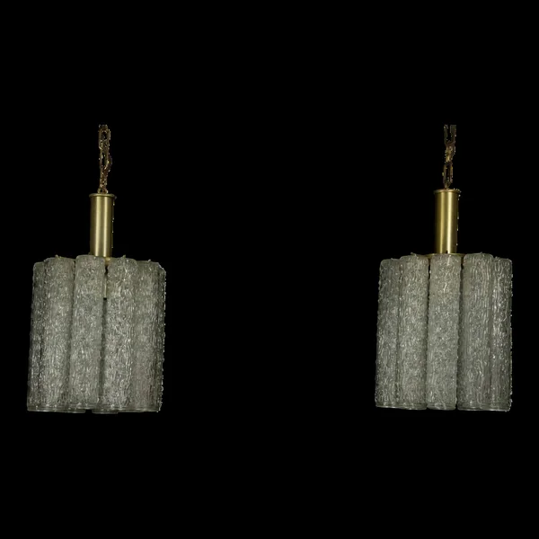 Paire de lustres en verre de Murano et laiton