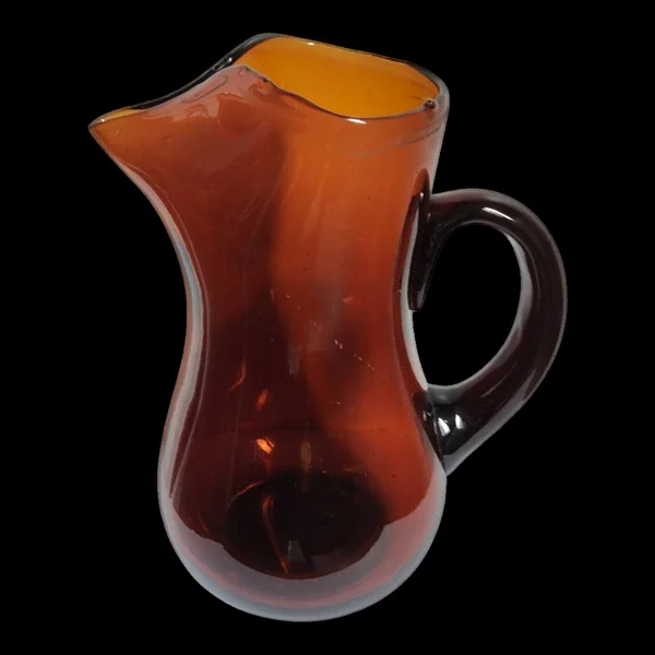 Pichet en verre soufflé ambré, années 60-70