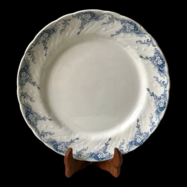 Plat rond en Terre de Fer K&G Lunéville modèle "Angèle" fin XIXème