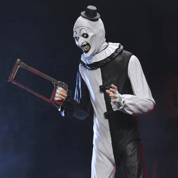 TERRIFIER - 1/4 SCALE ACTION FIGURE - ART THE CLOWN